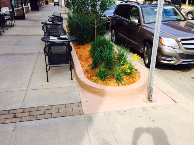 Curbed Planter at Excelsior & Grand