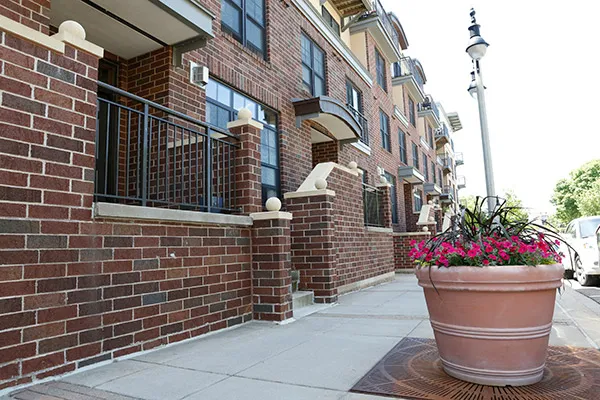 Surface facade wall repair